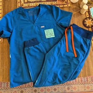 Alps Blue FIGS Scrub Set